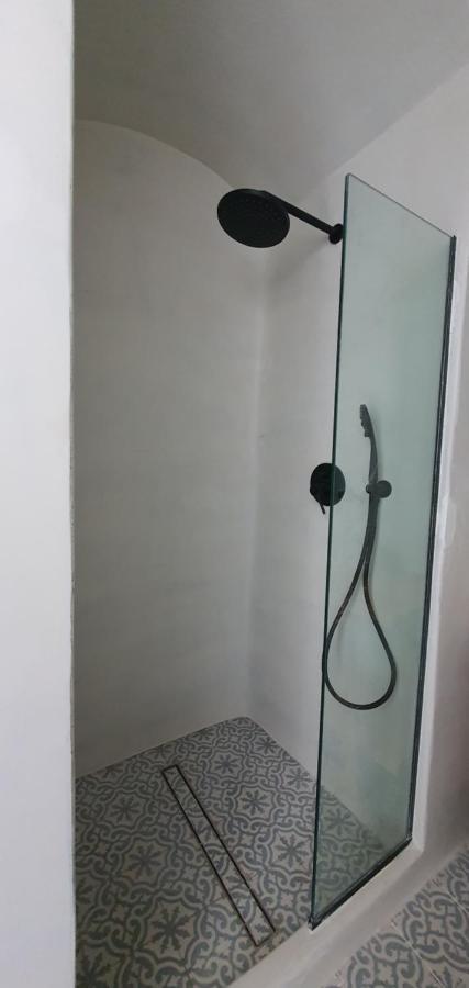 Halki Sea Breeze - A Waterfront Villa Екстериор снимка