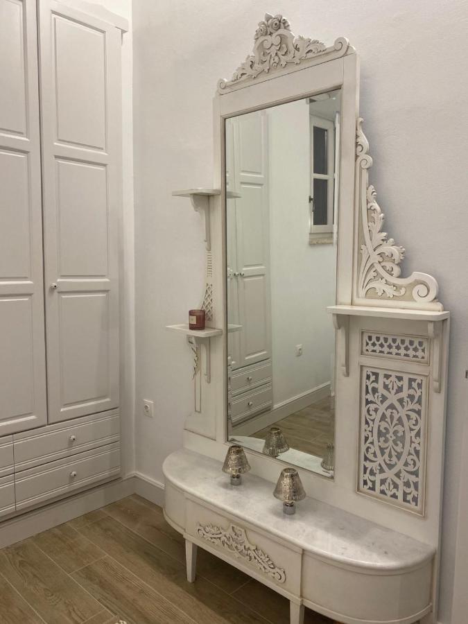 Halki Sea Breeze - A Waterfront Villa Екстериор снимка