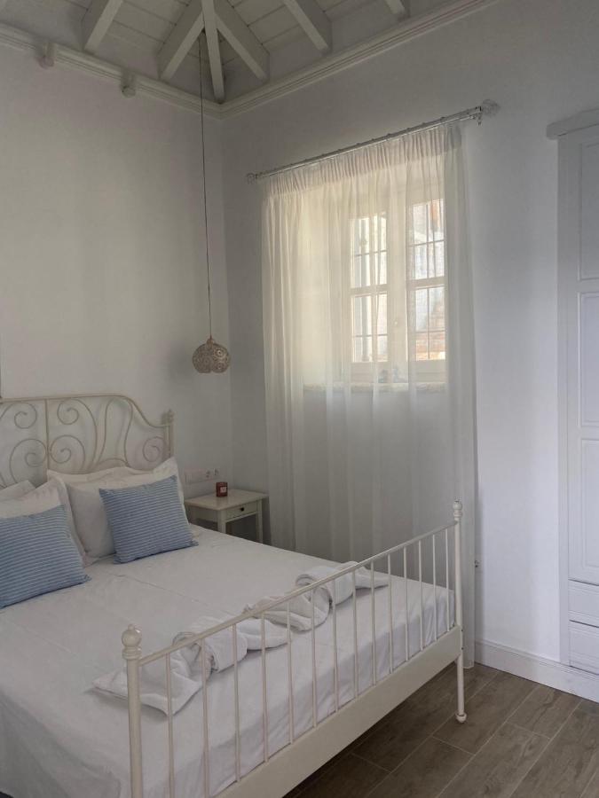 Halki Sea Breeze - A Waterfront Villa Екстериор снимка