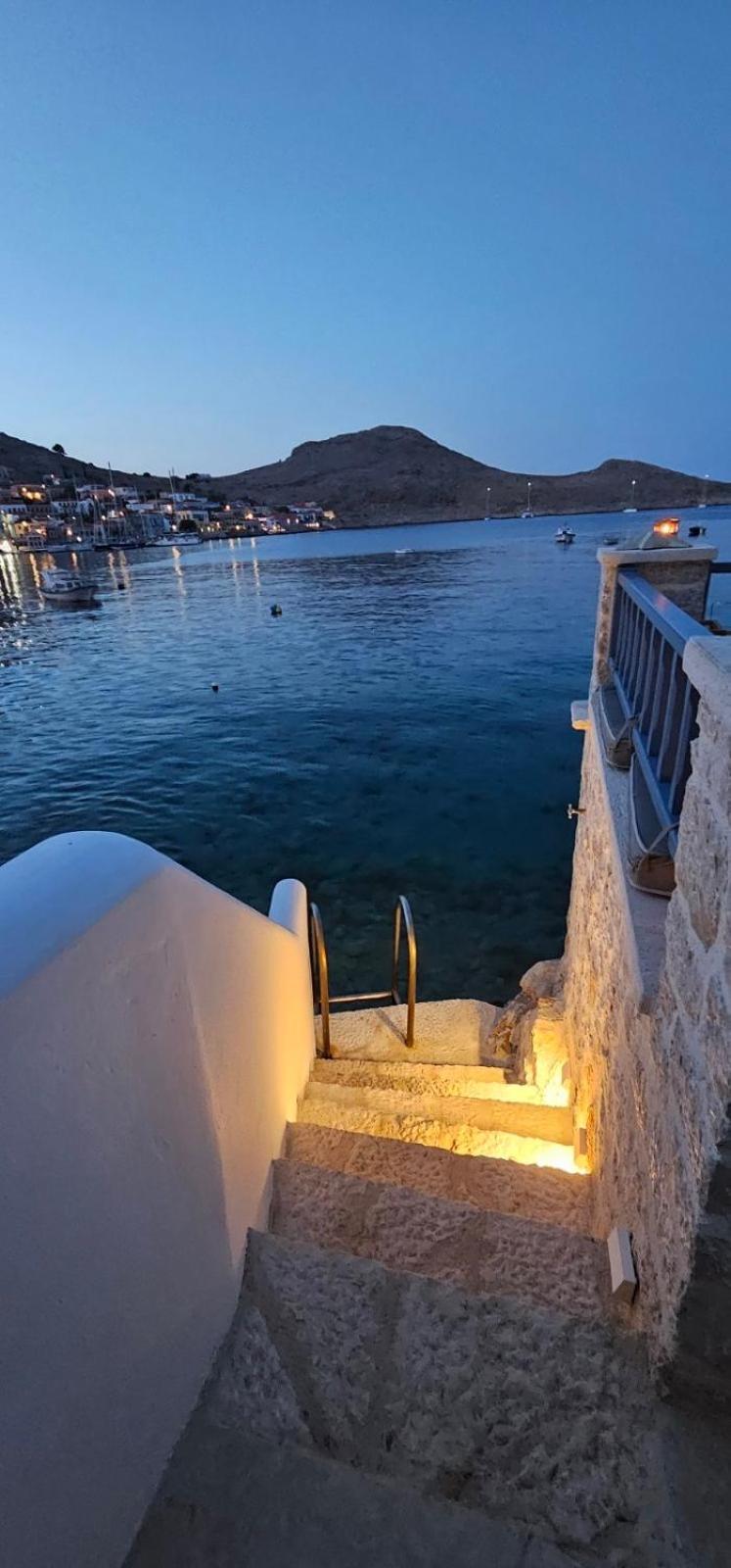Halki Sea Breeze - A Waterfront Villa Екстериор снимка