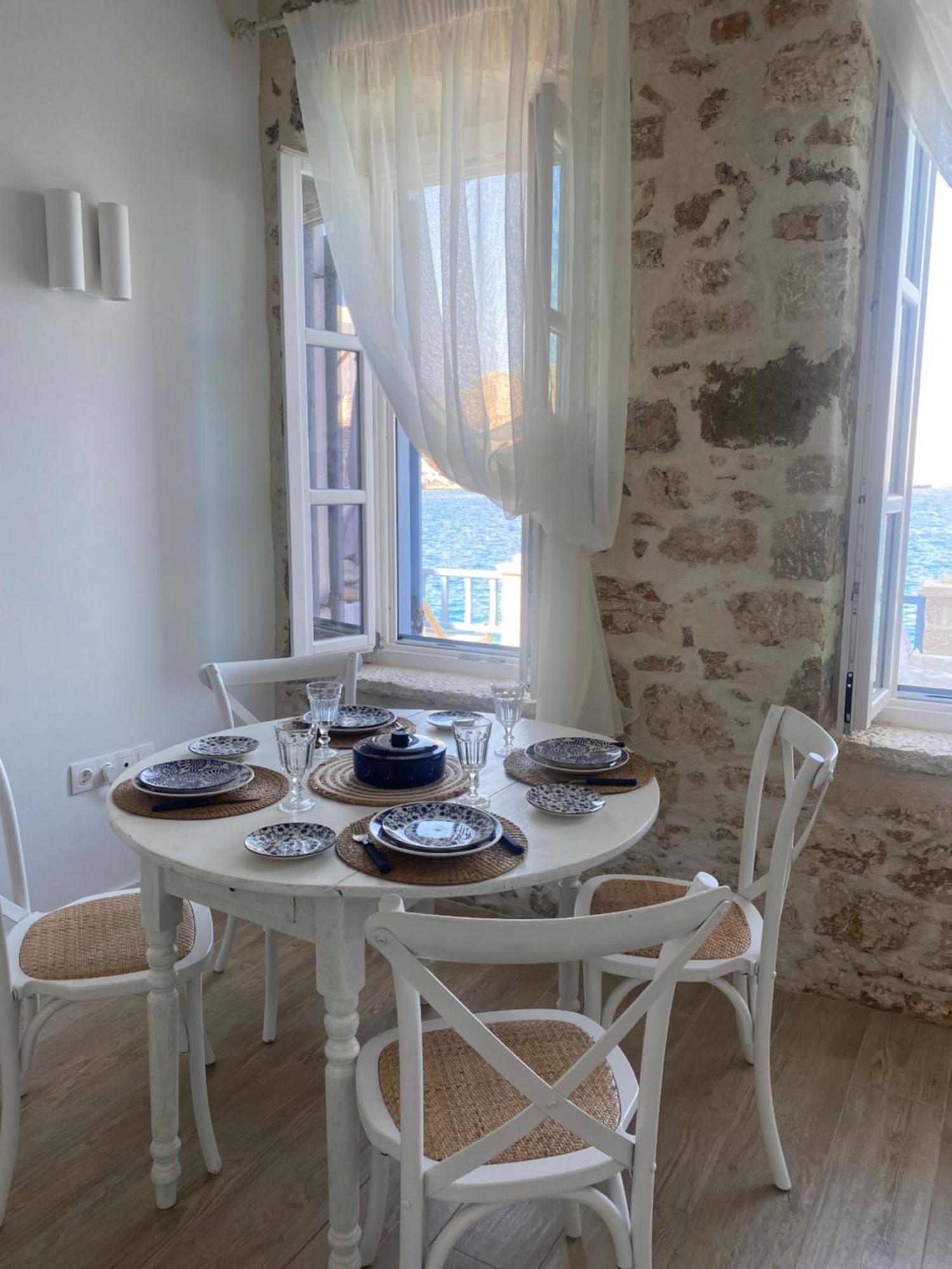 Halki Sea Breeze - A Waterfront Villa Екстериор снимка